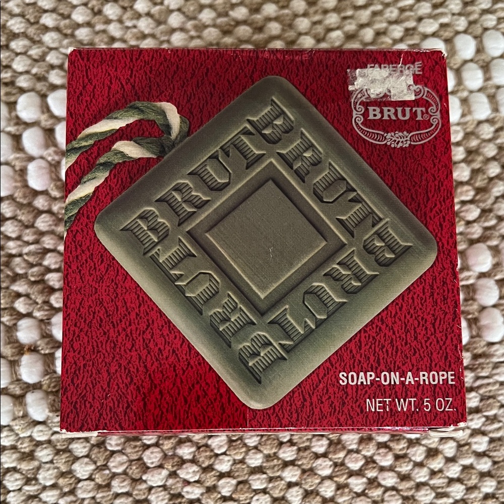 Faberge Brut Green Soap Soap-On-A-Rope Original Scent